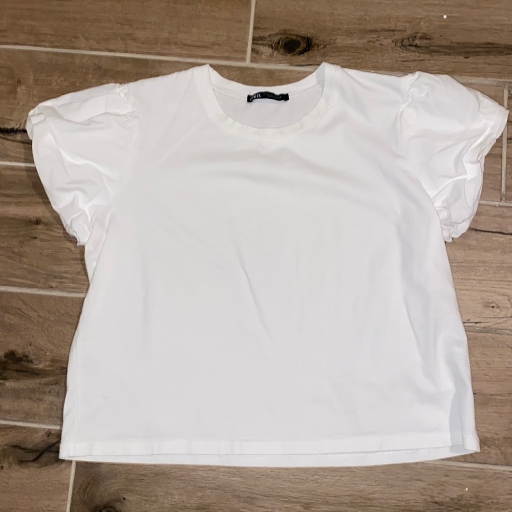 Zara top size small